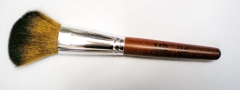 Кисть для макияжа MB-110